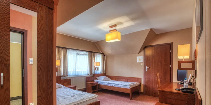 Dovolenka pri Baltiku: hotel v Gdansku 10 km od historického centra, 14 km od Gdyni a 4 km od pláže