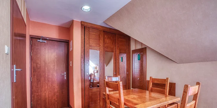 Dovolenka pri Baltiku: hotel v Gdansku 10 km od historického centra, 14 km od Gdyni a 4 km od pláže