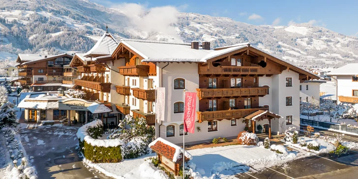 Krásny hotel v Tirolsku: polpenzia plus, neobmedzený wellness s infinity bazénom a výlety aj golf