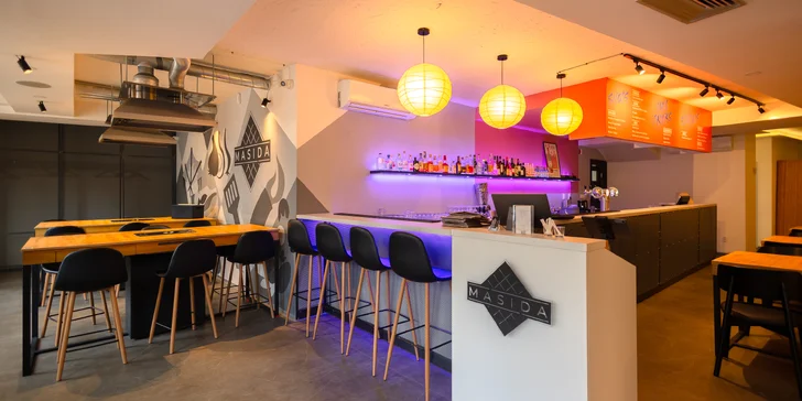 Zážitková kórejská degustačná večera BBQ & Hot Pot pre 2 osoby