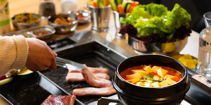 Zážitková kórejská degustačná večera BBQ & Hot Pot pre 2 osoby