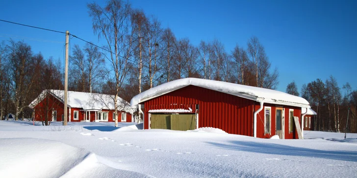 Za polárnou žiarou a krásami Botnického zálivu: prenájom domčeka pre 2-11 osôb, zapožičanie bicyklov, loďky, kajakov, český majiteľ