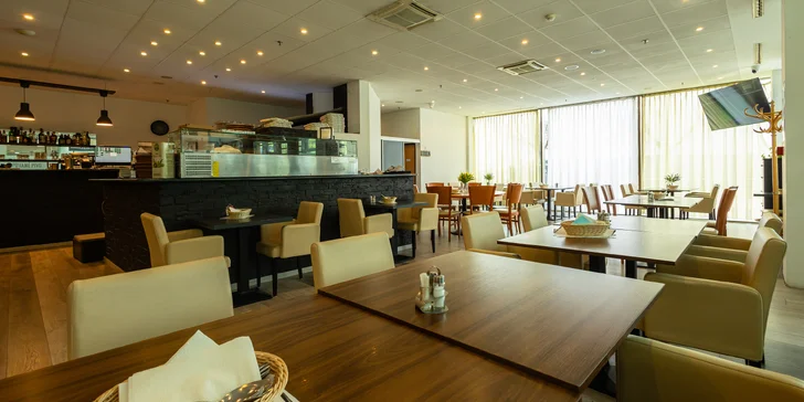 Lahodná pizza podľa vlastného výberu, na výber až 10 druhov