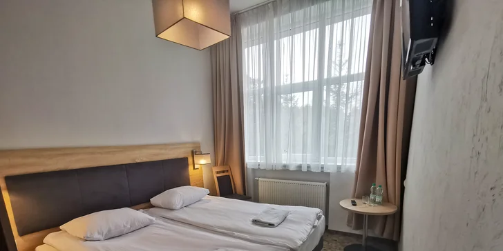 Parádna rodinná dovolenka: domčeky alebo izby pri jazernom plážovisku, raňajky aj polpenzia, wellness