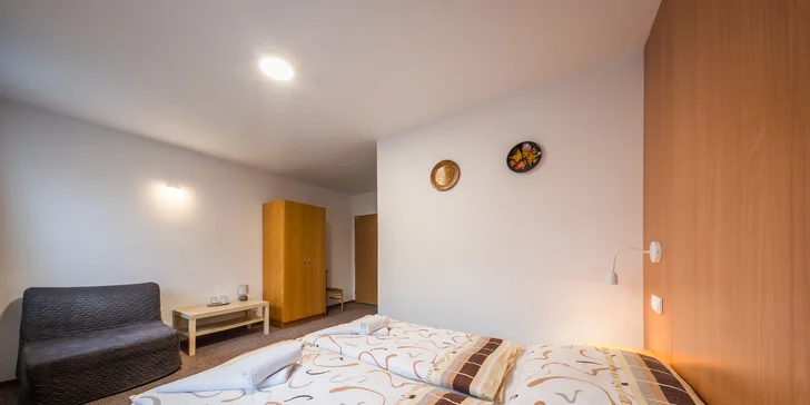 Pobyt vo vinárstve na južnej Morave s jedlom aj neobmedzeným vínom, areál s minizoo a rybníkom