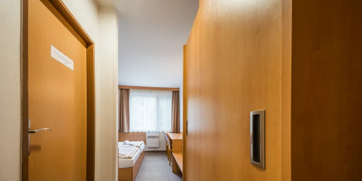 Pobyt vo vinárstve na južnej Morave s jedlom aj neobmedzeným vínom, areál s minizoo a rybníkom