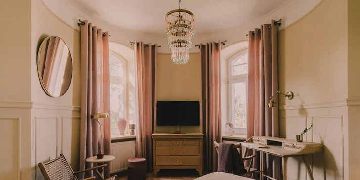 Zámocký pobyt priamo pri mori v poľskej Łebe: raňajky, bazén aj privátna piesočná pláž