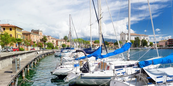 Dovolenka v Taliansku pri jazere Lago di Garda: hotel s bazénom v olivovom háji