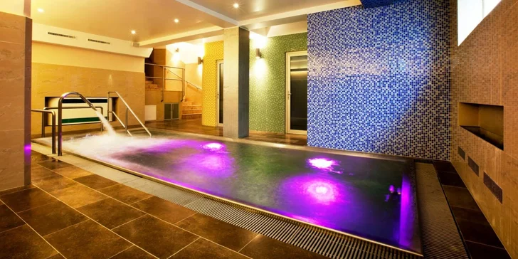 Relax pre dvoch v Prahe s bohatými raňajkami a privátnym bazénom
