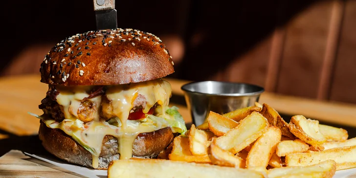 Pekelná chilli výzva alebo burger s hranolčekmi v MGR Burger