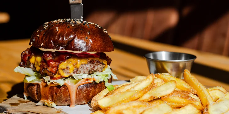 Pekelná chilli výzva alebo burger s hranolčekmi v MGR Burger