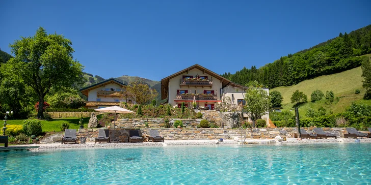 Boutique hotel v Zell am See: wellness s prírodným jazierkom, polpenzia aj karta výhod