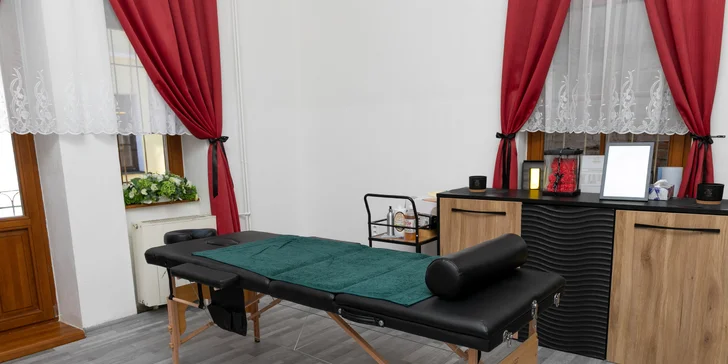 Chiroterapia, bankovanie alebo aj klasická či antistresová masáž