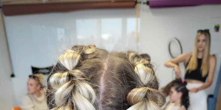 Makeup kurz pre teenegerky alebo kurz tvorby bežných aj afro účesov