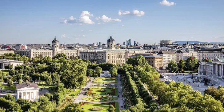 Spoznajte Viedeň: 4* hotel v širšom centre, raňajky, výlety do zoo i múzea ilúzií