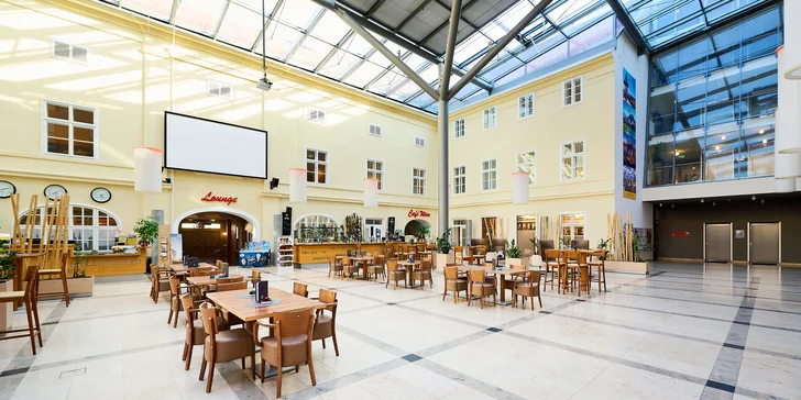 Spoznajte Viedeň: 4* hotel v širšom centre, raňajky, výlety do zoo i múzea ilúzií