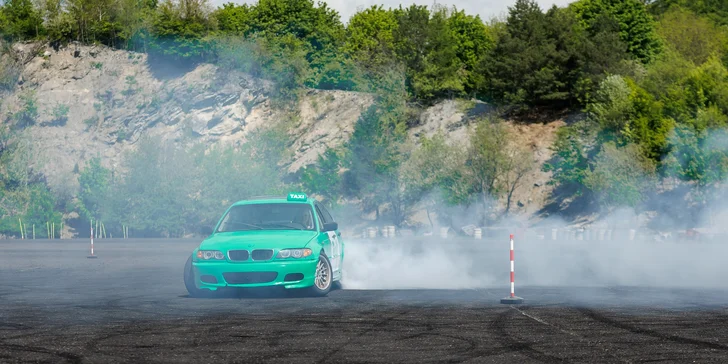 Zažite adrenalínovú LEKCIU DRIFTU s Lady Hoonigan na vozidle podľa vlastného výberu