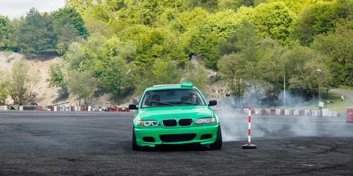 Zažite adrenalínovú LEKCIU DRIFTU s Lady Hoonigan na vozidle podľa vlastného výberu