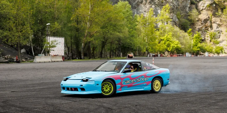 Zažite adrenalínovú LEKCIU DRIFTU s Lady Hoonigan na vozidle podľa vlastného výberu
