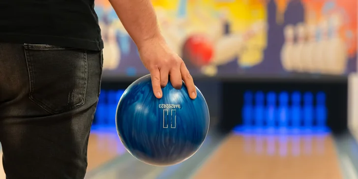 Prenájom bowlingovej dráhy až pre 8 osôb a k tomu limonáda