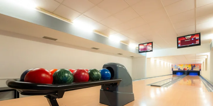 Prenájom bowlingovej dráhy až pre 8 osôb a k tomu limonáda