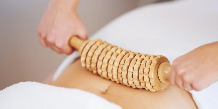 Maderoterapia tela: Anticelulitídna masáž drevenými valčekmi