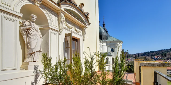 Pobyt na Zámku Křtiny v Moravskom krase: raňajky alebo polpenzia aj romantická večera