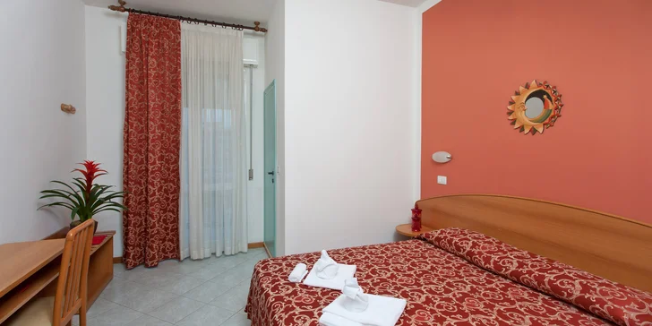 Rimini: hotel pri pláži s bazénom aj raňajkami, first minute zľavy