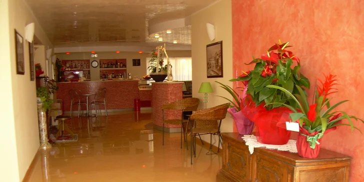 Rimini: hotel pri pláži s bazénom aj raňajkami, first minute zľavy