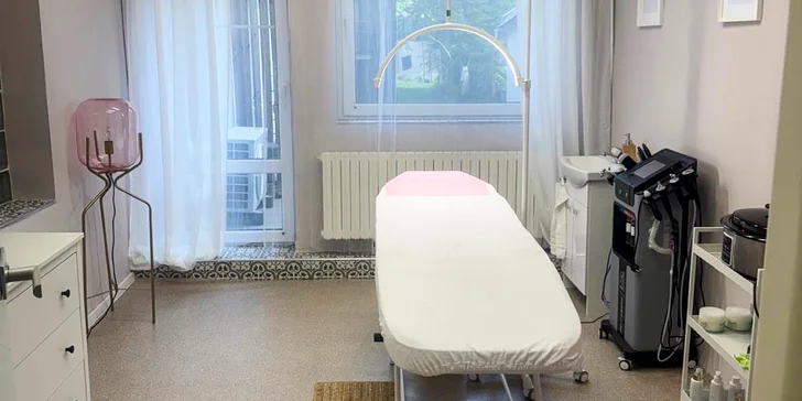 Permanentný make-up: Microblading obočia alebo akvarelové pery v Dermalab