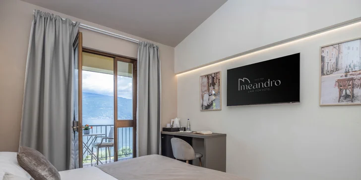 Hotel s výhľadom na jazero Lago di Garda: regionálne raňajky aj wellenss