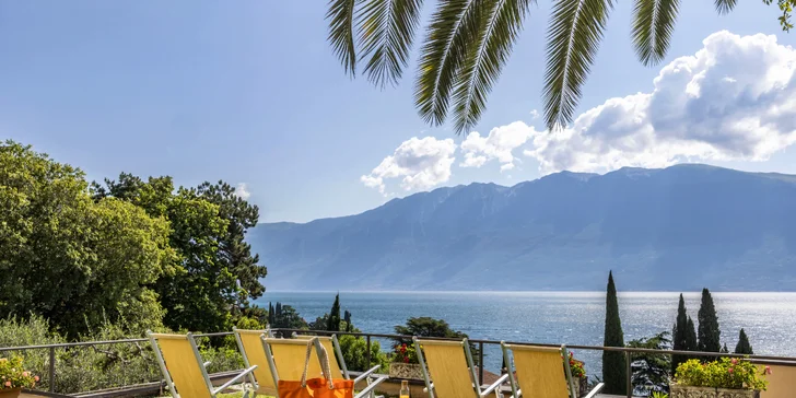 Hotel s výhľadom na jazero Lago di Garda: regionálne raňajky aj wellenss