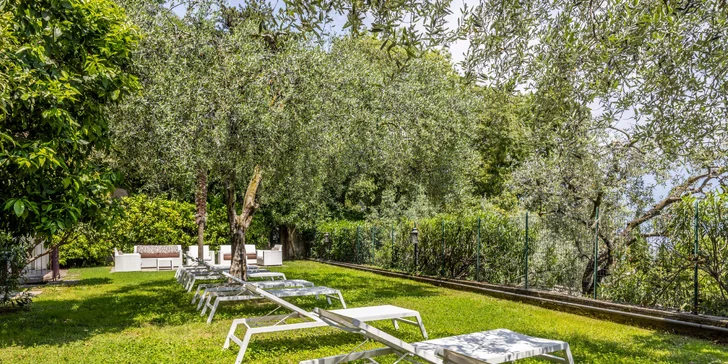 Hotel s výhľadom na jazero Lago di Garda: regionálne raňajky aj wellenss