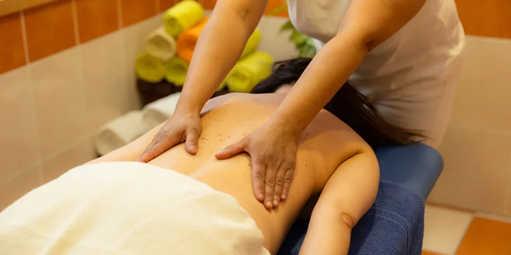 Myofasciálna, relaxačná alebo klasická masáž aj s bankovaním