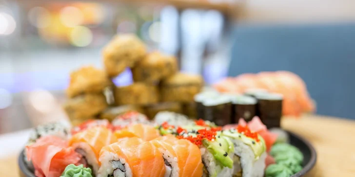 Bowl, šalát alebo sushi set podľa vlastného výberu