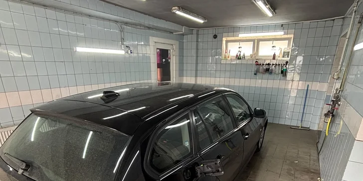 Detailné čistenie exteriéru a interiéru aj tepovanie vozidla