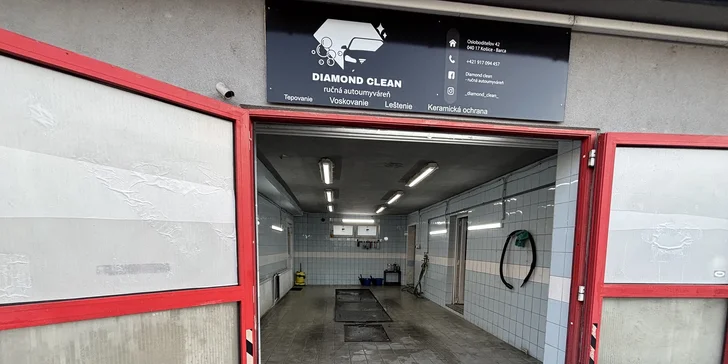 Detailné čistenie exteriéru a interiéru aj tepovanie vozidla