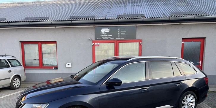 Detailné čistenie exteriéru a interiéru aj tepovanie vozidla