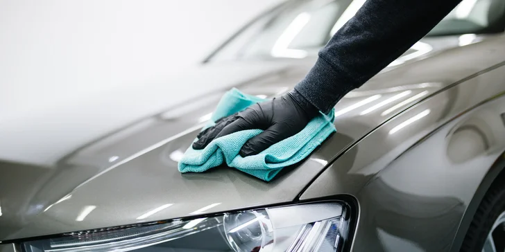 Detailné čistenie exteriéru a interiéru aj tepovanie vozidla