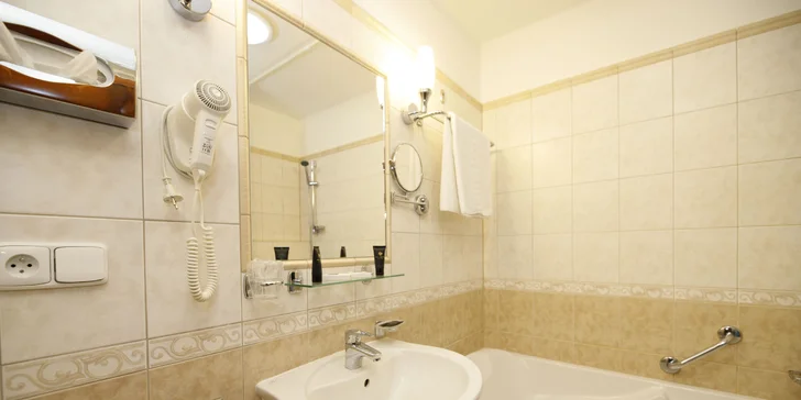 Pobyt v Karlových Varoch s raňajkami či polpenziou aj neobmedzeným wellness