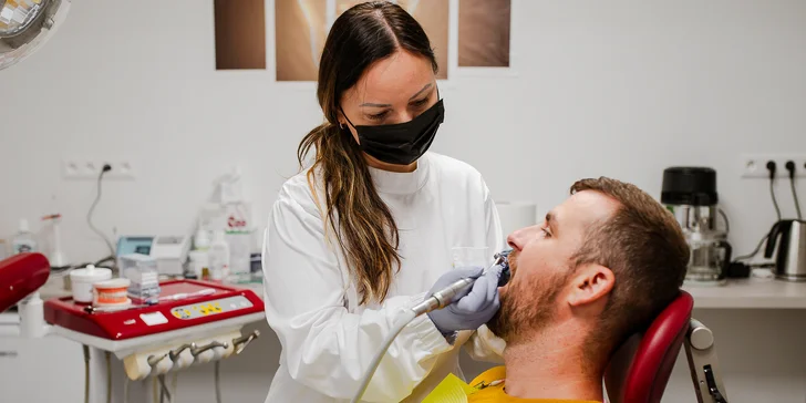 Vstupné vyšetrenie, komplexná dentálna hygiena alebo rodinný balíček