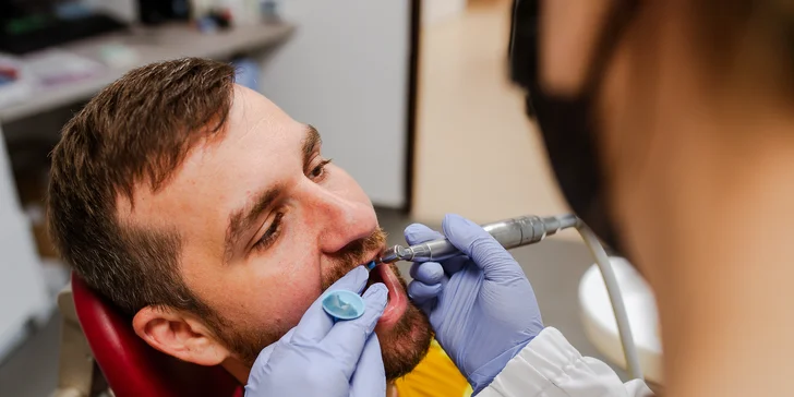 Vstupné vyšetrenie, komplexná dentálna hygiena alebo rodinný balíček