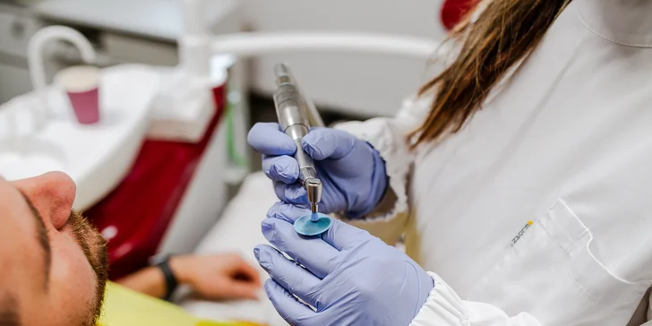 Vstupné vyšetrenie, komplexná dentálna hygiena alebo rodinný balíček