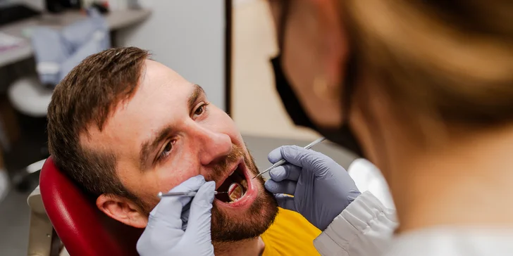 Vstupné vyšetrenie, komplexná dentálna hygiena alebo rodinný balíček