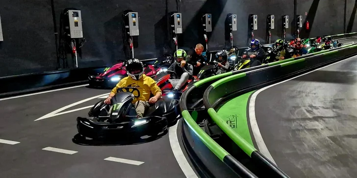 Adrenalínová jazda na elektrických motokárach pre každého