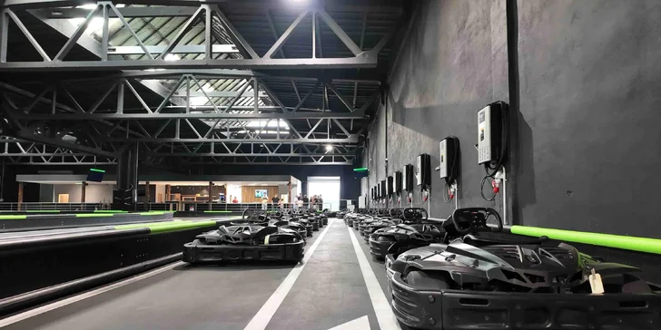 Adrenalínová jazda na elektrických motokárach pre každého