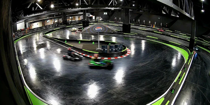 Adrenalínová jazda na elektrických motokárach pre každého