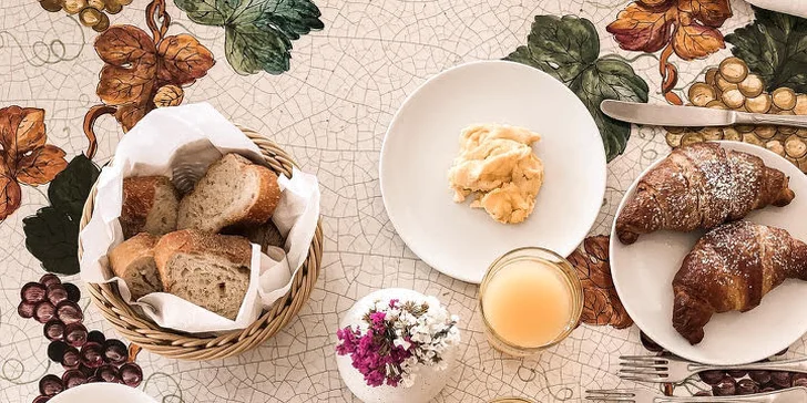 Pobyt na pobreží Amalfi v mestečku Ravello: 4* hotel s raňajkami a bazénom, 1,5 km od mora