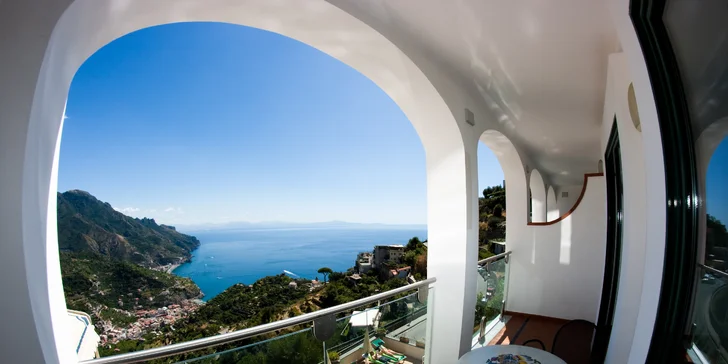 Pobyt na pobreží Amalfi v mestečku Ravello: 4* hotel s raňajkami a bazénom, 1,5 km od mora