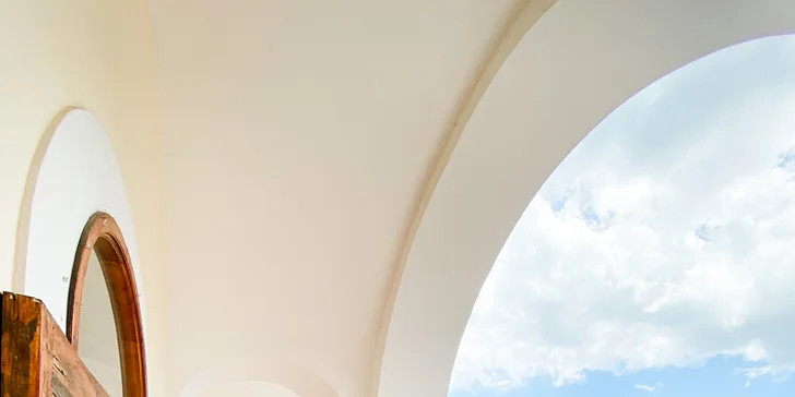 Pobyt na pobreží Amalfi v mestečku Ravello: 4* hotel s raňajkami a bazénom, 1,5 km od mora